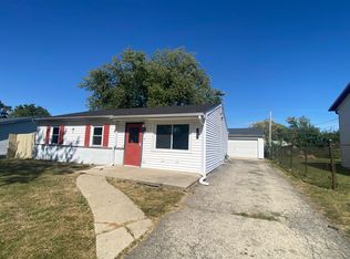 239 Malibu Dr, Bolingbrook, IL 60440