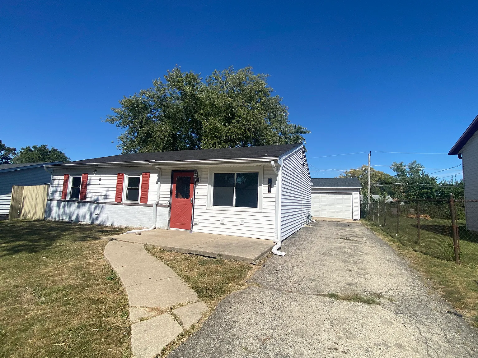 239 Malibu Dr photo 1