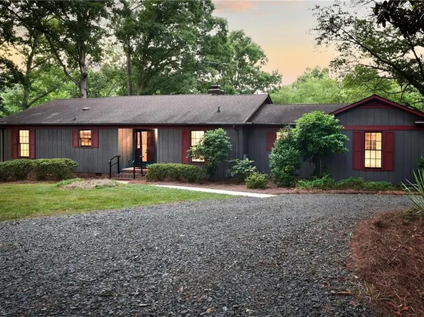 165 Clearview Point Dr, Mount Gilead, NC 27306