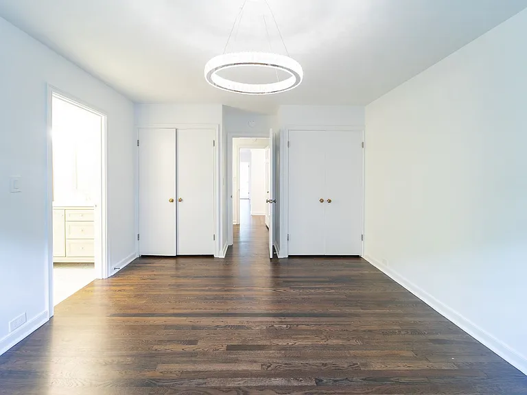 Brentwood House — Photo 18
