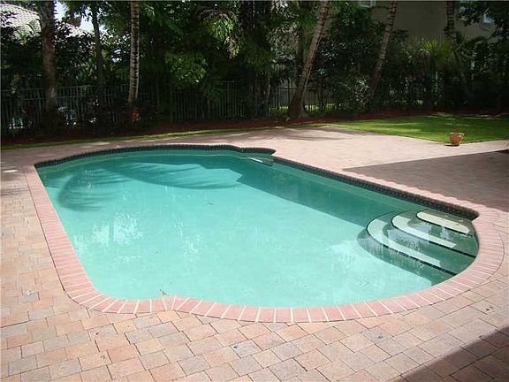 5th image of 13751 NW 18th Ct