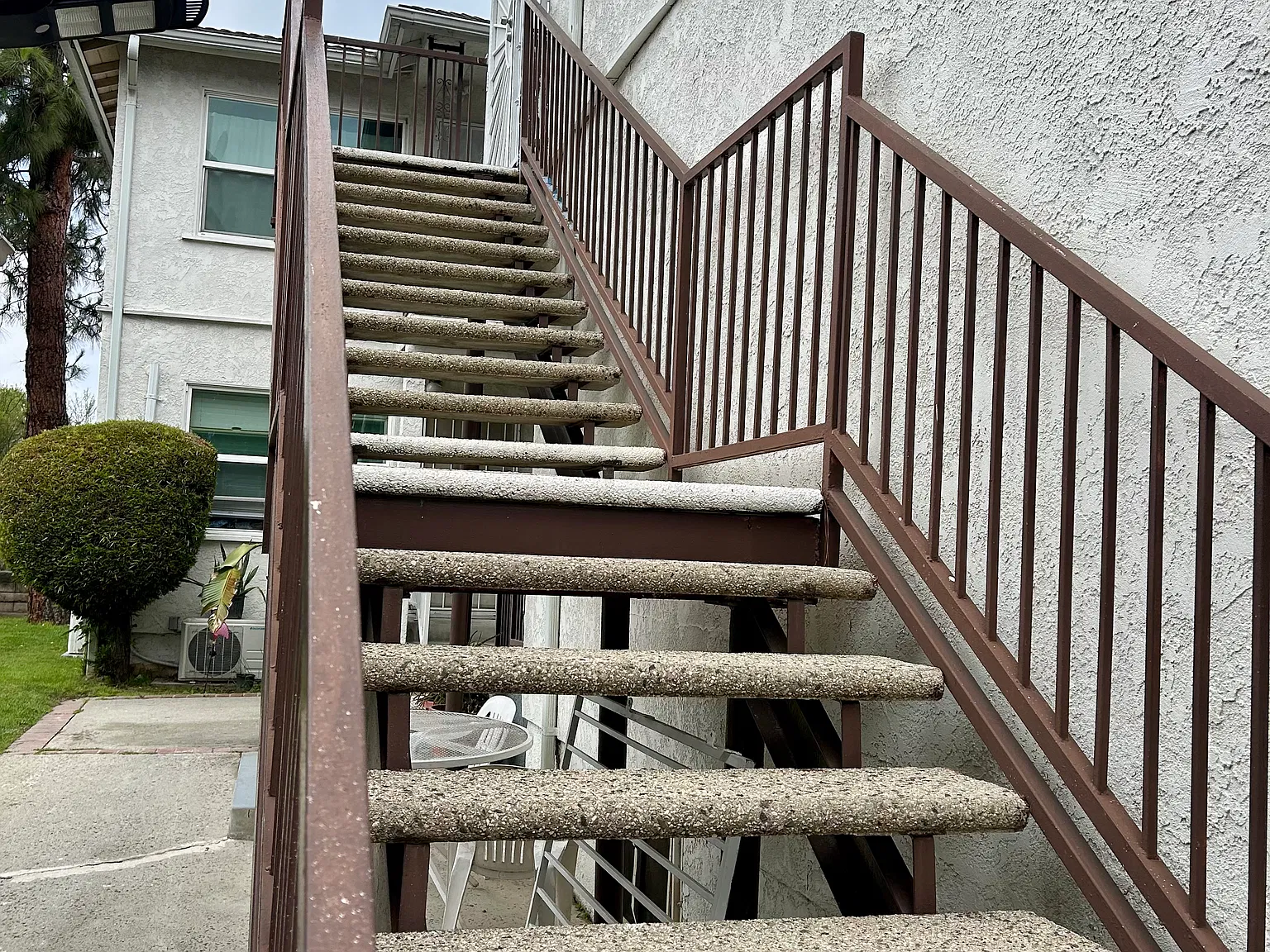 476 E Woodbury Rd — Photo 4