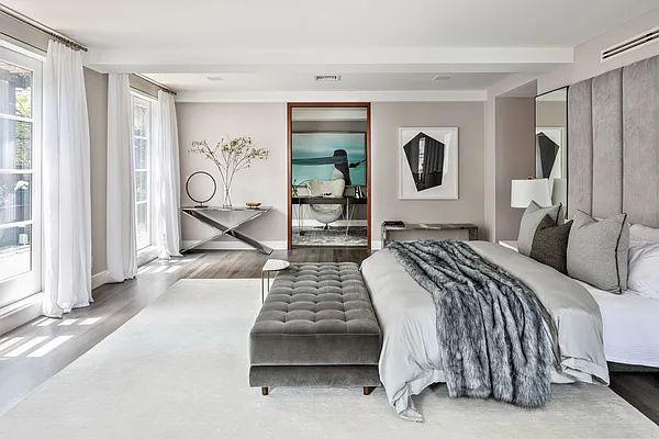 Rented by Compass | media 42