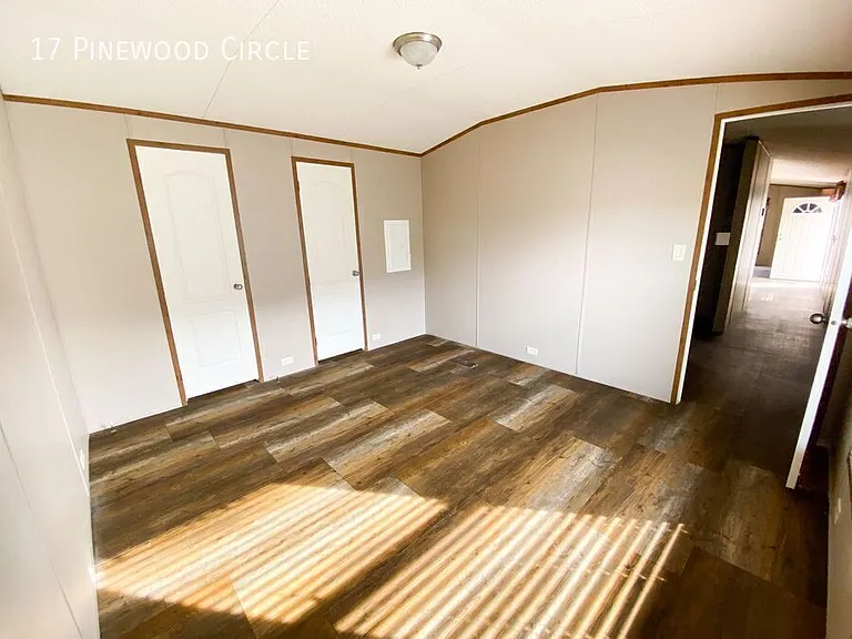 17 Pinewood Cir — Photo 6