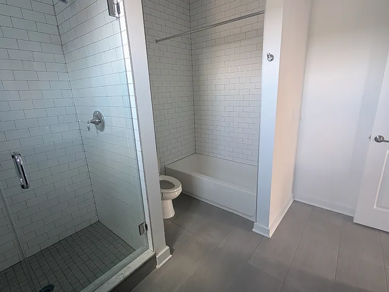 950 Shackamaxon St — Photo 13