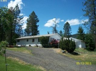 140 Faver Dr, Riddle, OR 97469