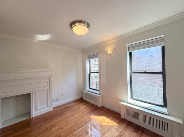 400 East 63rd Street image 1 of 9