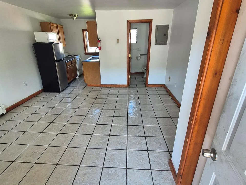 2071 Ulster Ave #4