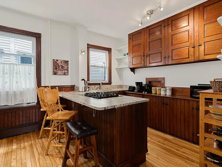 79 Vesper St — Photo 3