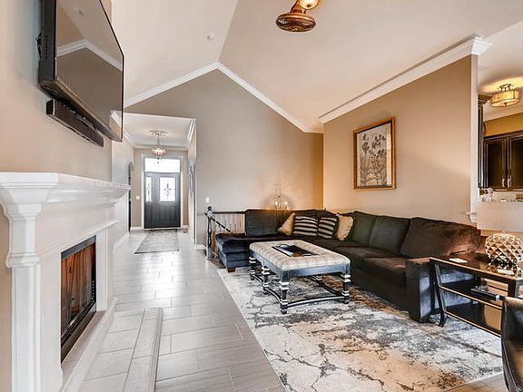 3rd image of 4255 Coyote Lakes Cir