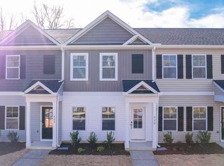 422 Merriman Dr, Selma, NC 27576