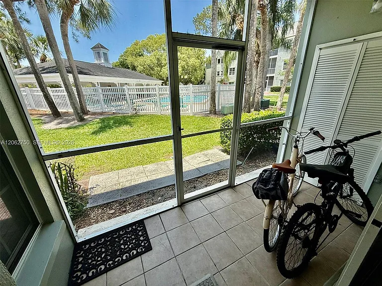 300 Promenade Dr #105 — Photo 21