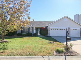 208 Autumn Rose Ct, O'Fallon, MO 63368