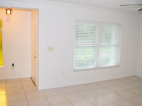 3rd image of 1622 Gulfview Dr #419