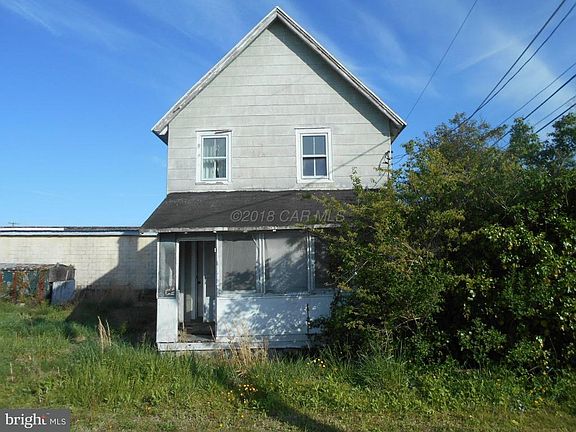 4th image of 107 Cherry St