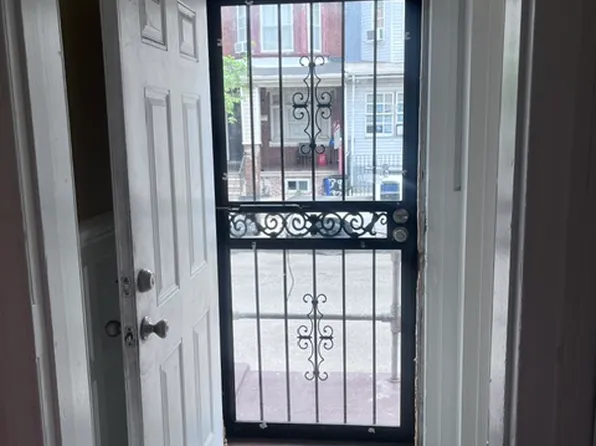 3932 N 8th St #1, Philadelphia, PA 19140
