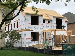 368 N Maple Ave, Elmhurst, IL 60126