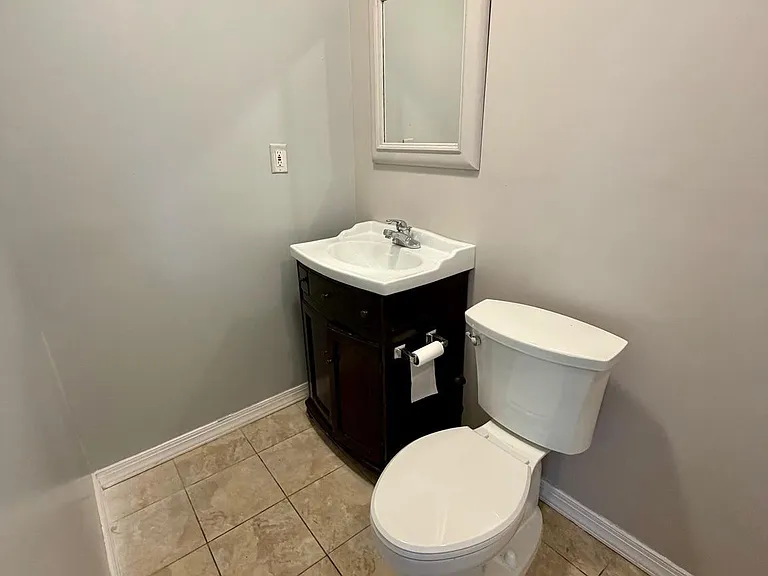 9804 Royal Commerce Pl — Photo 18