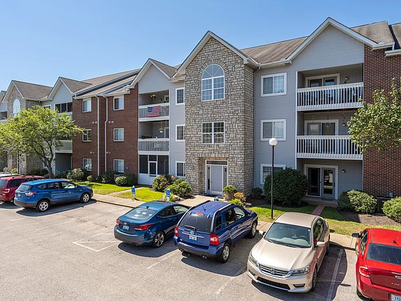 5th image of 165 Barren River Dr APT 11