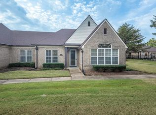 1396 Calumet Farms Dr #11, Collierville, TN 38017