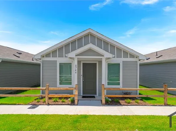 8746 Texas Risinger Dr, Fort Worth, TX 76123