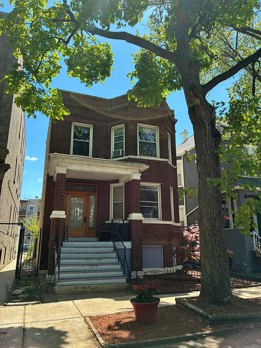 Building Photo - 1535 W Highland Ave #2