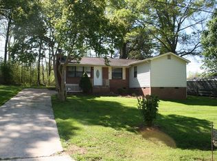 2717 Skyland Dr, Gastonia, NC 28052