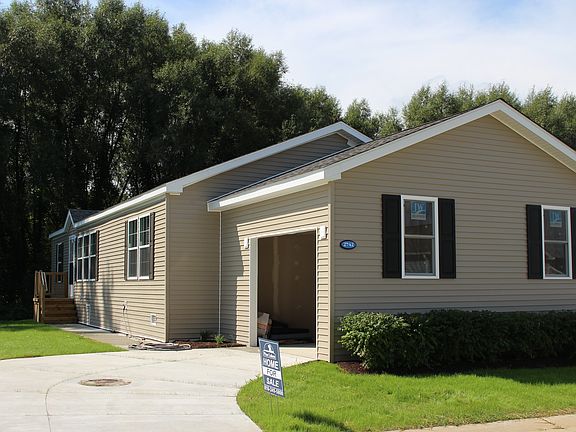 The Waterloo with one car garage package