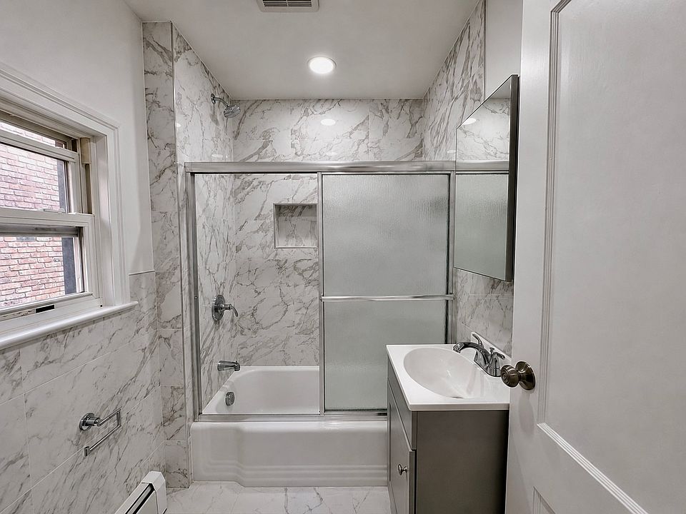 1st image of 921 South St Floor 1