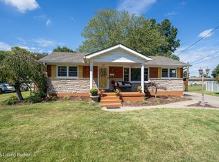 6337 Hunters Grove Rd, Louisville, KY 40216