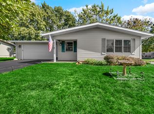 537 Raven Rd, Valparaiso, IN 46385