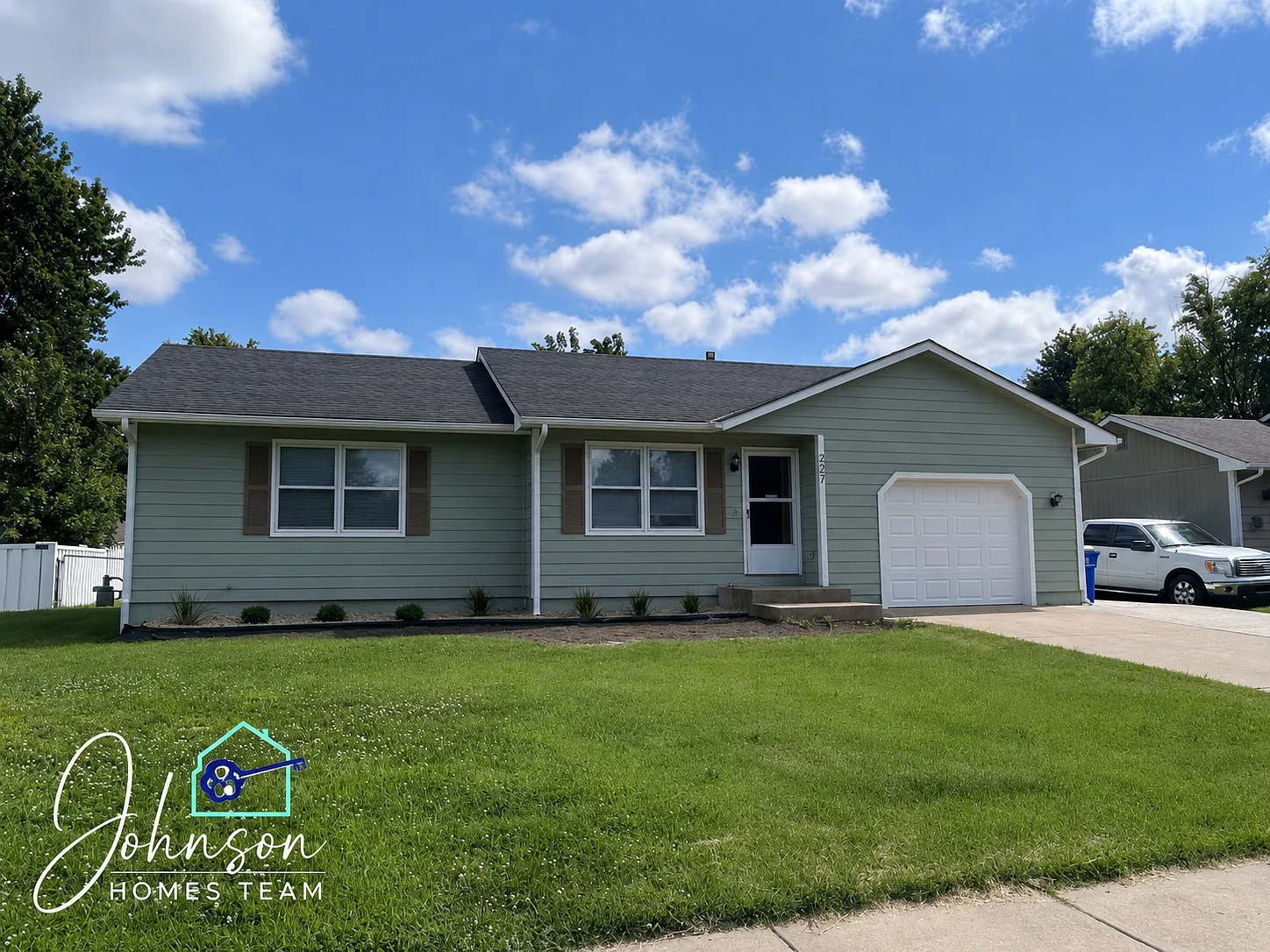 3 bed, 1.5 bath, 1106 sqft, $1,950 — Photo 1