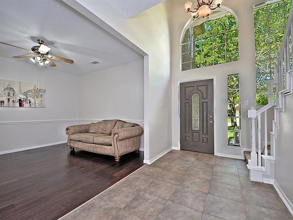 5th image of 1123 Columbia Ct