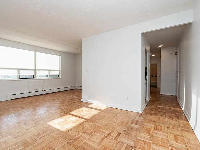 31 Paxtonia Blvd #50125B-302 — Photo 5