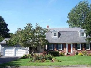 2 Porter Dr, Wilbraham, MA 01095