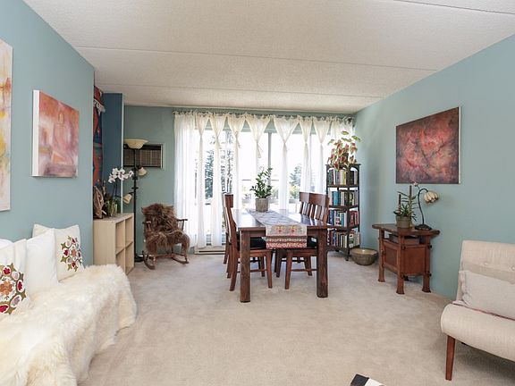 4th image of 1700 Civic Center Dr APT 305
