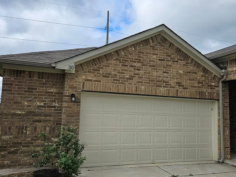 110 Marimoor Dr — Photo 4
