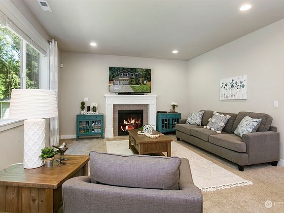 4th image of 22528 Locust Way