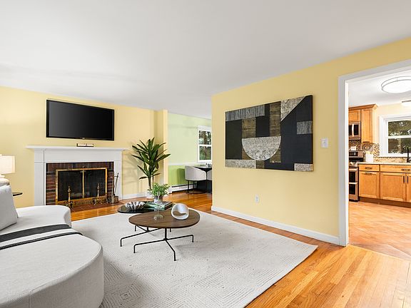 4th image of 28 Prospect Ave