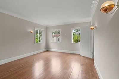 733 Chester Way — Photo 22