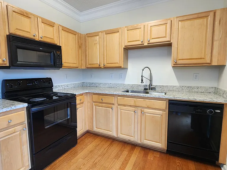 1411 Bay Overlook Dr — Photo 11