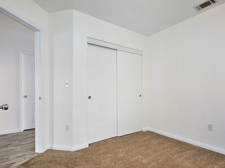 25029 Avenida Laredo — Photo 11