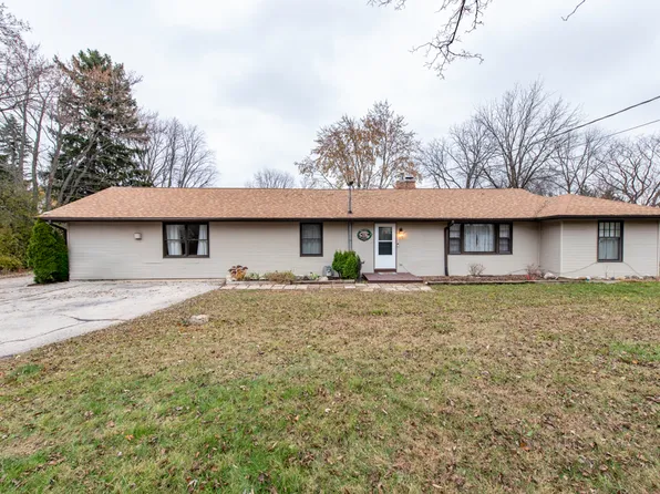 35861 N Fuller Rd, Gurnee, IL 60031