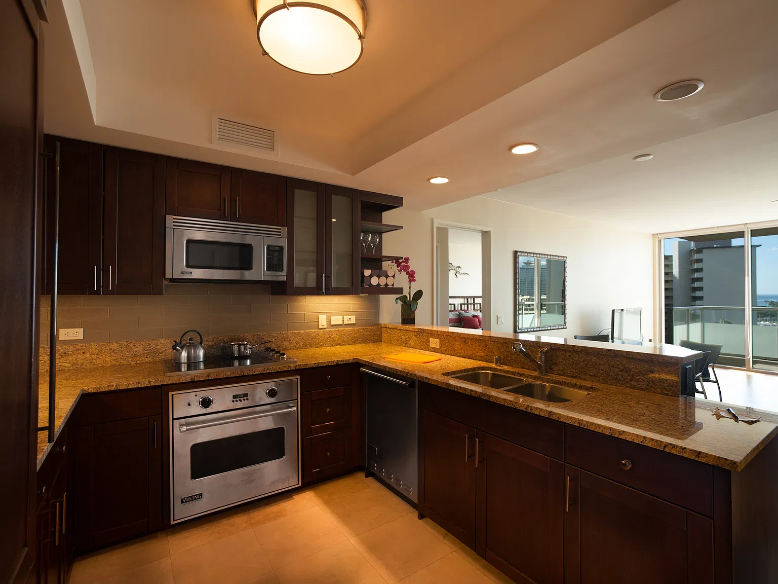 1551 Ala Wai Boulevard — Photo 4