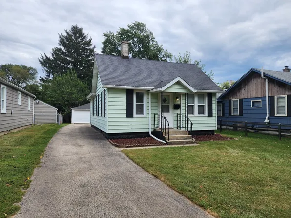 32 Kenmore Ave, Joliet, IL 60433