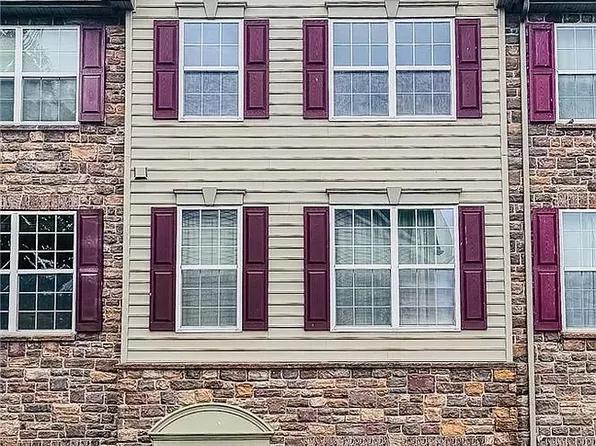 1508 Brookstone Pl, Hellertown, PA 18055