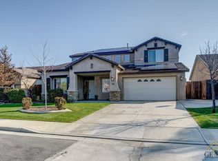 102 Emerald Isle Way, Bakersfield, CA 93314