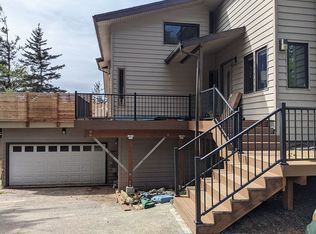 2190 Hamilton St, North Bend, OR 97459