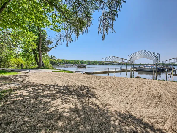 Karoline Ct N, Forest Lake, MN 55025