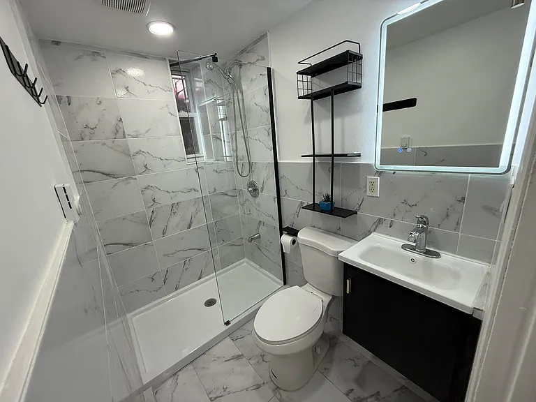 477 Mercer St #1 — Photo 3